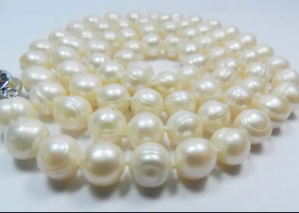 

fast 10-11mm White Akoya Cultured Pearl Necklace 50" (A0501)