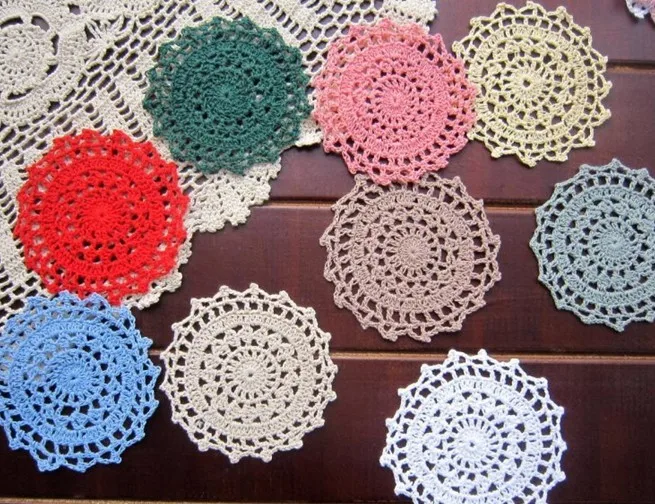 

Set of 4 pieces, doily Assorted Shabby Chic Vintage Look Crocheted Cotton Doilies