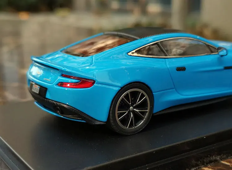 Оригинальные заводские 1:43 Vanquish Aston Martin, автомобильные игрушки из сплава для детей, литая модель автомобиля, подарок на день рождения