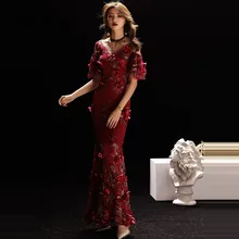 Это YiiYa вечернее платье Цветочная аппликация вышивка бисером v-образный вырез и юбка-годе красное вино вечерние платья TR001 robe de soiree