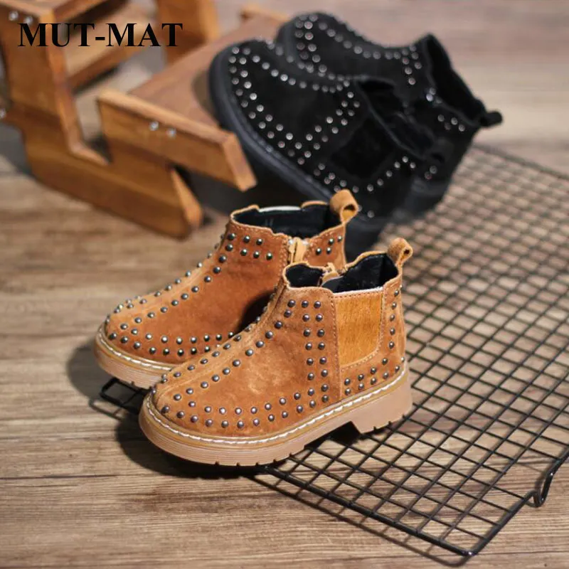 

Children's leather British wind rivet Martin boots 2018 autumn and winter new non-slip low boots short boots boys and girls tide