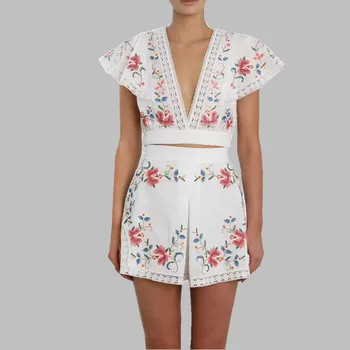 

Runway Summer 2 PCS Set Women Embroidery Floral Cotton Patchwork Lace Back Bowknot Short Top Pants Suits + High Waist Shorts Set