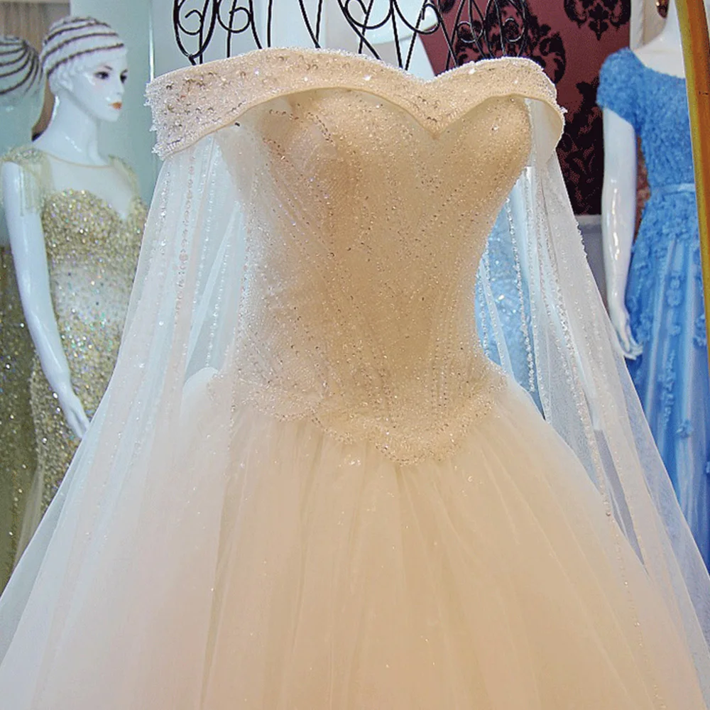 Vestidos de Noiva Princesa Luxury Wedding Dress 2017 Beads Crystals Ball Gown Bride Dresses Lace Wedding Gowns Plus Size Boda Vestidos de Noiva Princesa Luxury Wedding Dress 2017 Beads Crystals Ball Gown Bride Dresses Lace Wedding Gowns Plus Size Boda