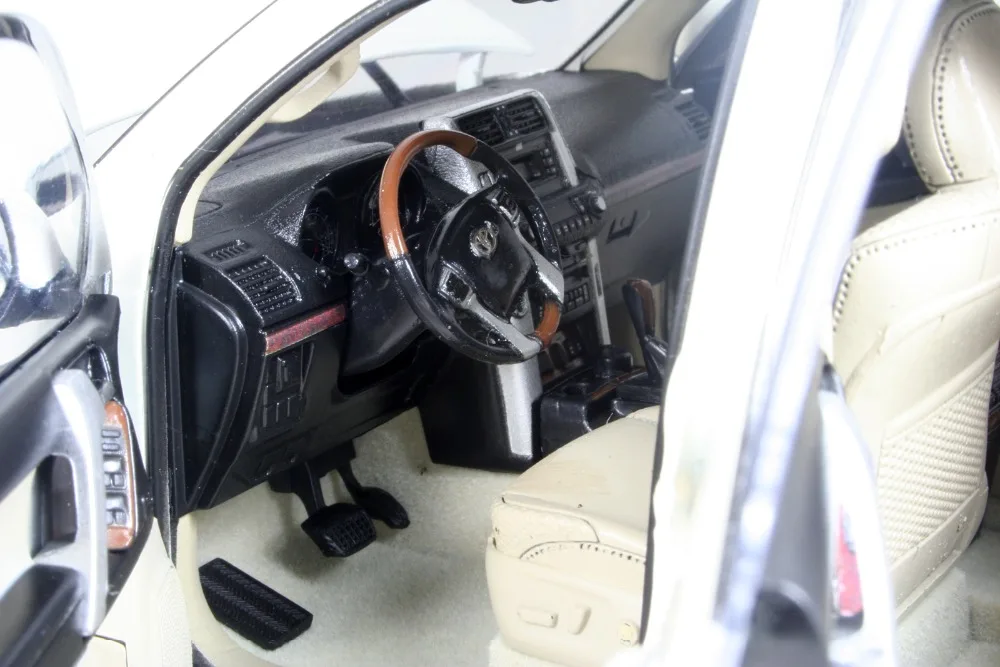 Toyota-Land-Cruiser-Prado-2009_w_08