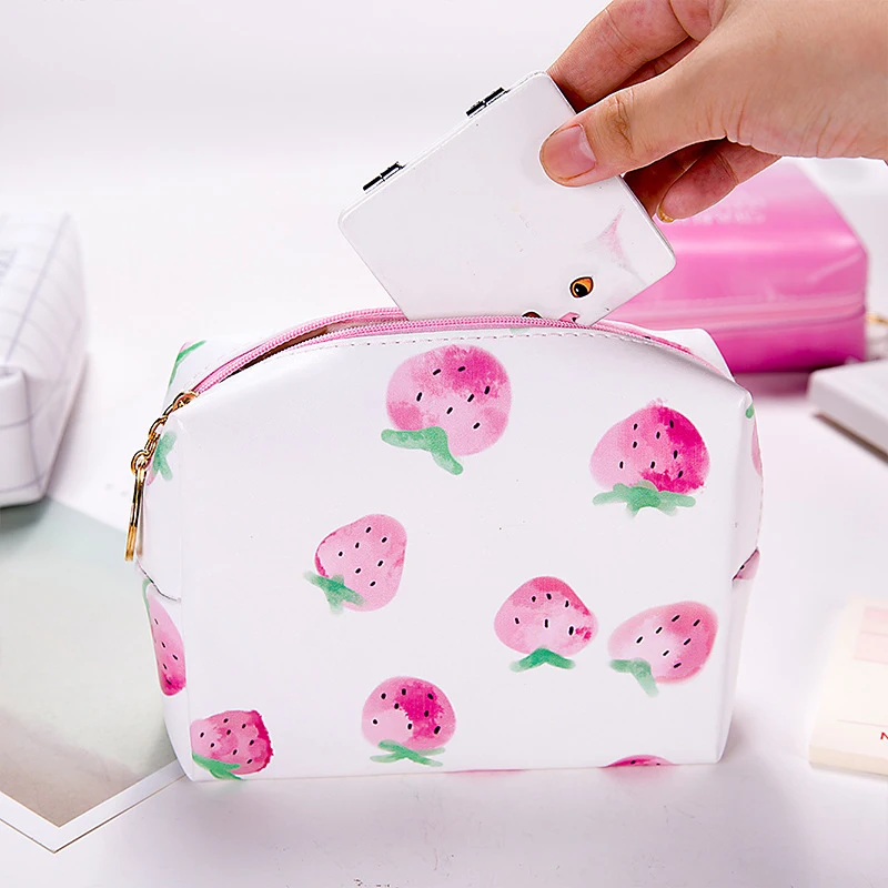 ETya المحمولة سستة السفر التجميل حقيبة الفراولة الطباعة الشفاه صغيرة مستحضرات التجميل الجمال مخزن للمكياج حالة السفر غسل الحقيبة