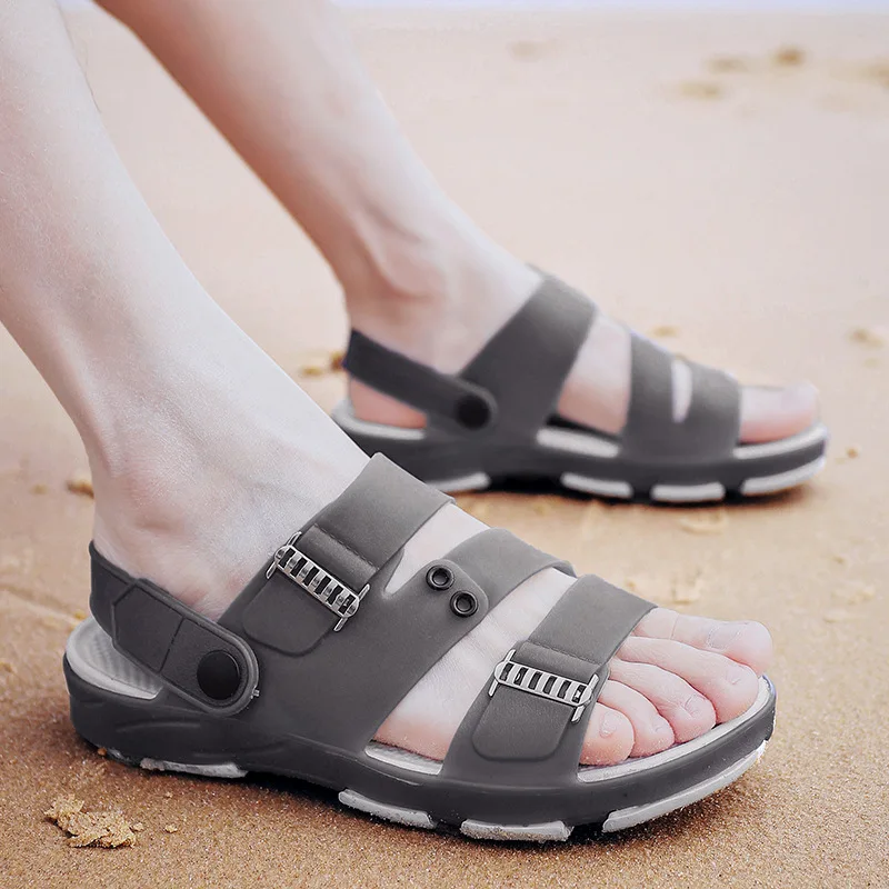 2018 Clogs Mens Sandals Outdoor Summer Men Shoes High Quality Beach Sandals Mens Shoes Large 