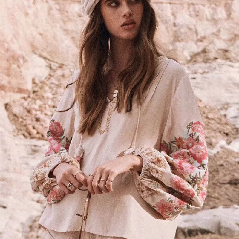

Bohemian Floral Embroidered Fringed Blouses Drawstring V-Neck Tassels Shirts OL Hook Lantern Sleeved Stitching Tops
