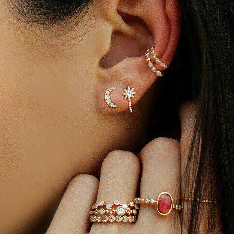 

8Pcs New Retro Exaggerated Carved Moon Stars C Ear Clip Earrings Red Stone Rings Set Eight-piece Combination Women Jewelry Set