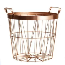 Металлическая корзина для хранения золотистого цвета