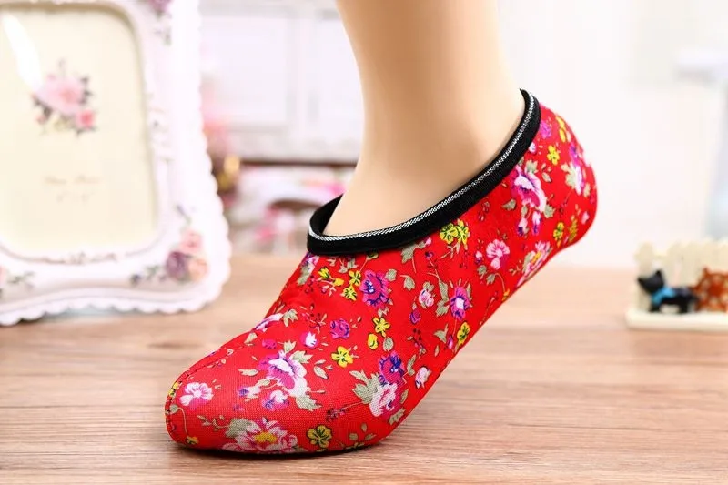 1 пара новая мода цвет дозирования противоскользящие ноги теплые короткие носки для девочек для женщин цветок утолщенной бархат домашние