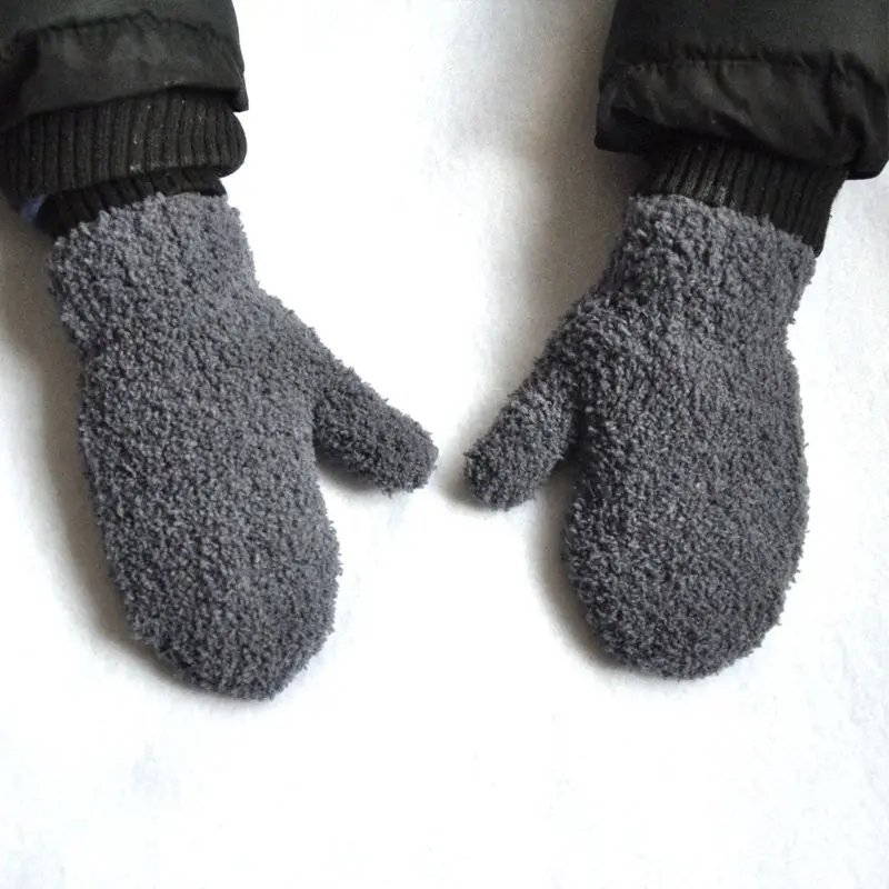 Детские зимние теплые утолщенные плюшевые перчатки из искусственного флиса на палец, однотонные вязаные варежки ярких цветов, гетры на запястье - Цвет: Серый