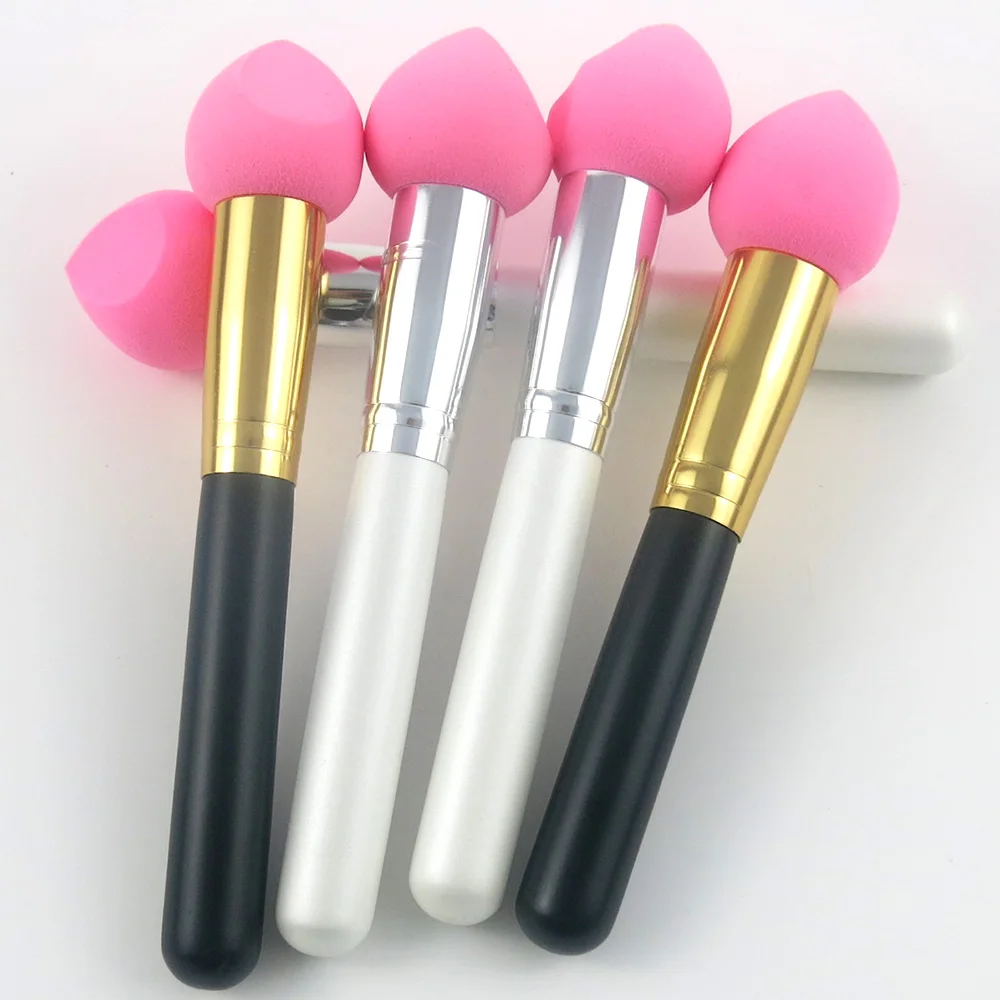 

2pcs Women Makeup Cosmetic Sponge Brush Blusher Cream Foundation Concealer Make Up face Soft Brushes black white wood handle