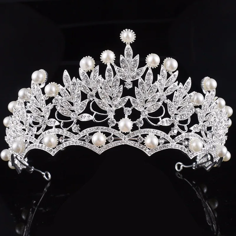 корона. корона из платины. фото белой короны. Crystal tiara арт. корона the crown белая.