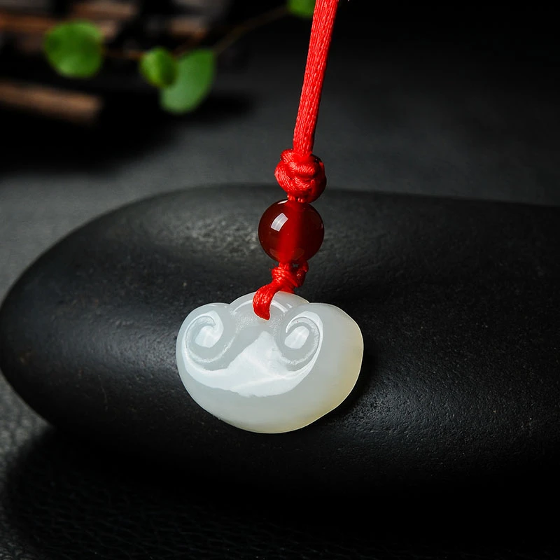 

Hetian jade pendant wishful long life lock female models white jade wishful jade pendant neck ornaments with certificate