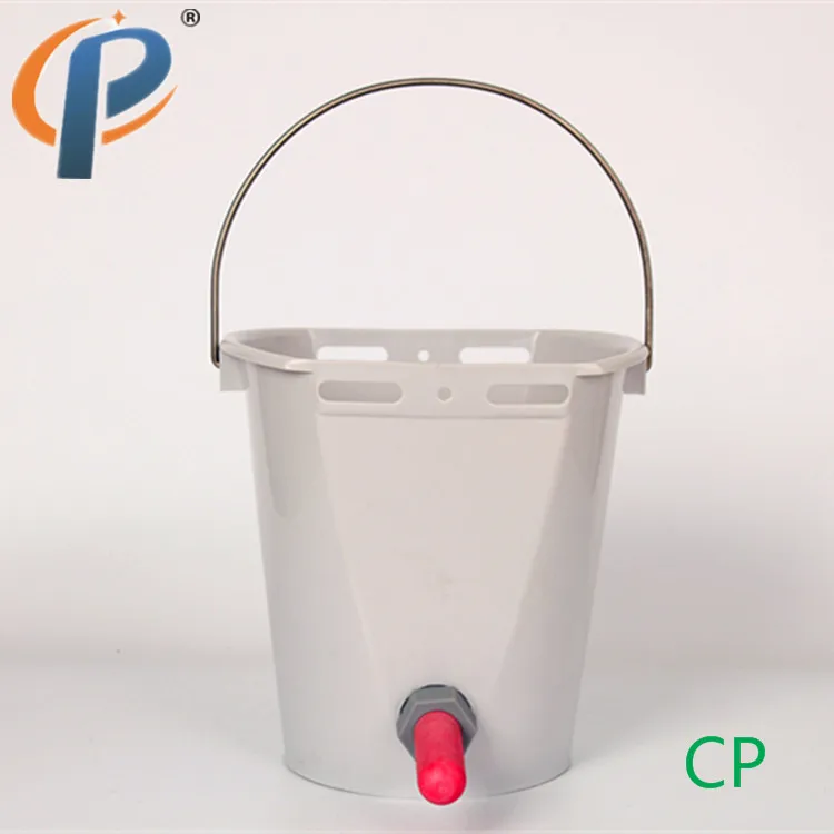

Calf Feeding Milk Bucket with Soft Feeding Nipple