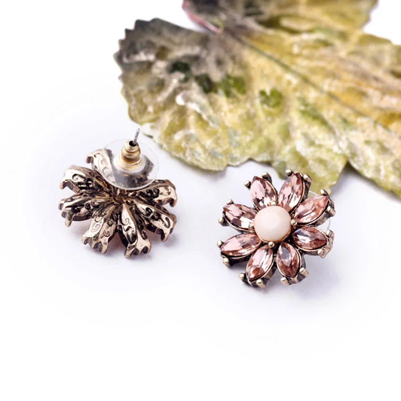New Fashion 2018 Design Women Simple Crystal Flower Joker Costume Stud Earrings Statement Factory Wholesale Fast shipping|fashion stud earrings|stud