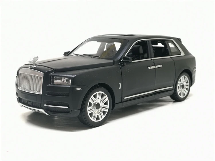 1:32 шкала Rolls Royce Cullinan литая под давлением металлическая модель автомобиля звуковой светильник оттягивающий назад внедорожник 7 дверей можно открыть для детских игрушек