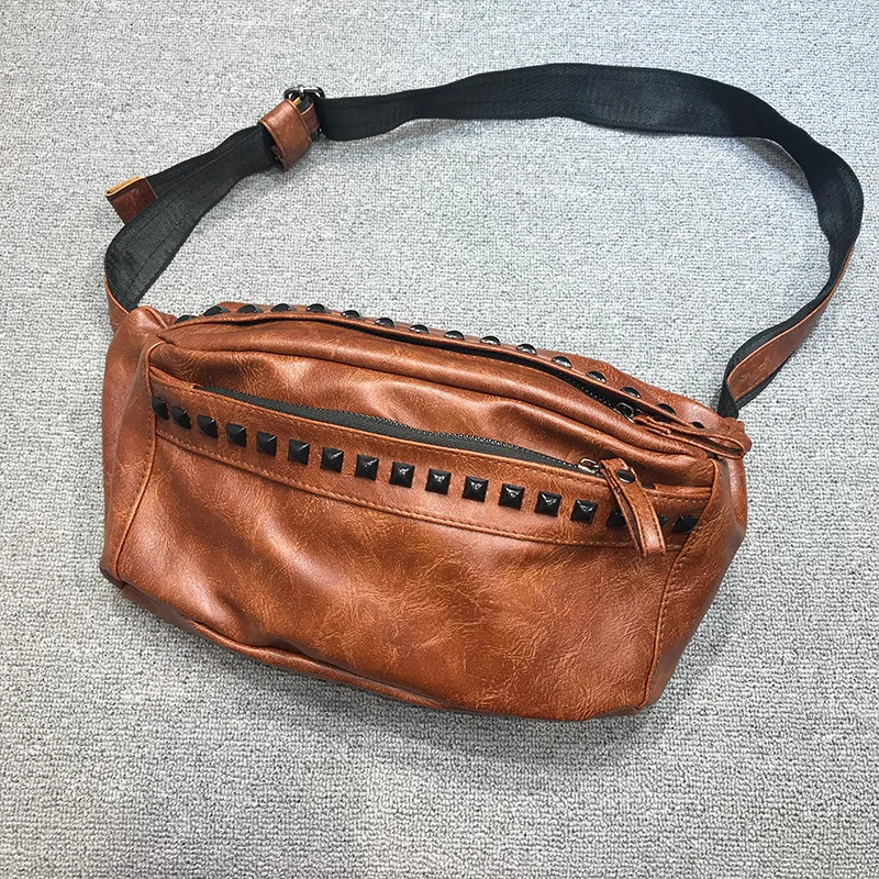 

New Riveted Breast Straddle Bag Fashion Men's Pocket