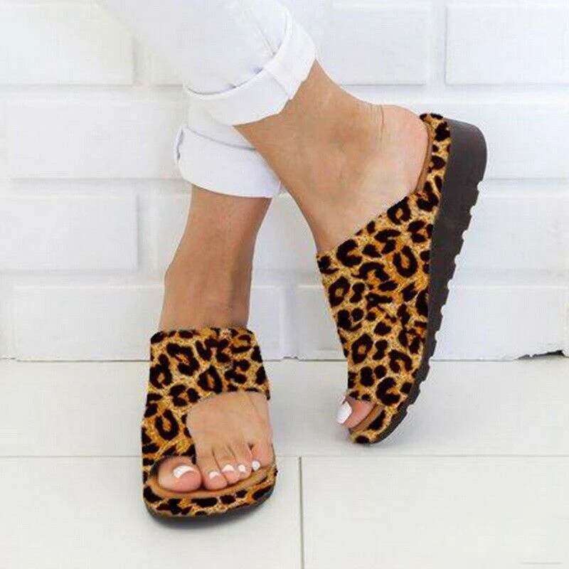 Women PU Leather Sandals Flip Flops Woman Shoes Platform Flat Sole Casual Orthopedic Bunion Corrector Ladies Foot Correction - Color: Leopard