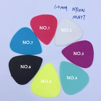 

Guitar picks vary in thickness from 0.46mm to 1.0mm,nylon material guitar picks