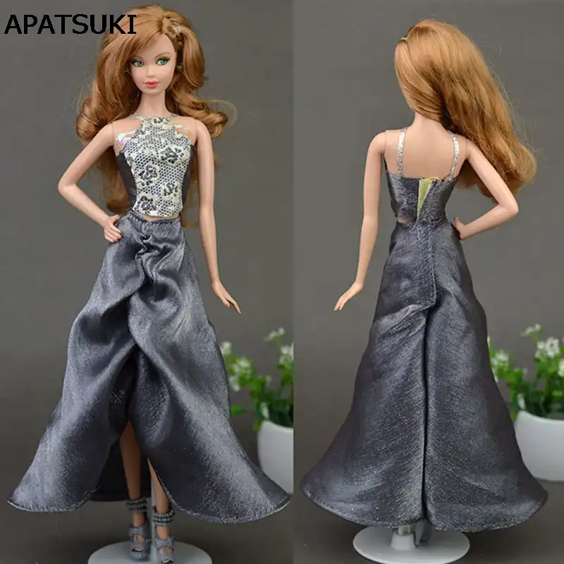 barbie doll house and dresses