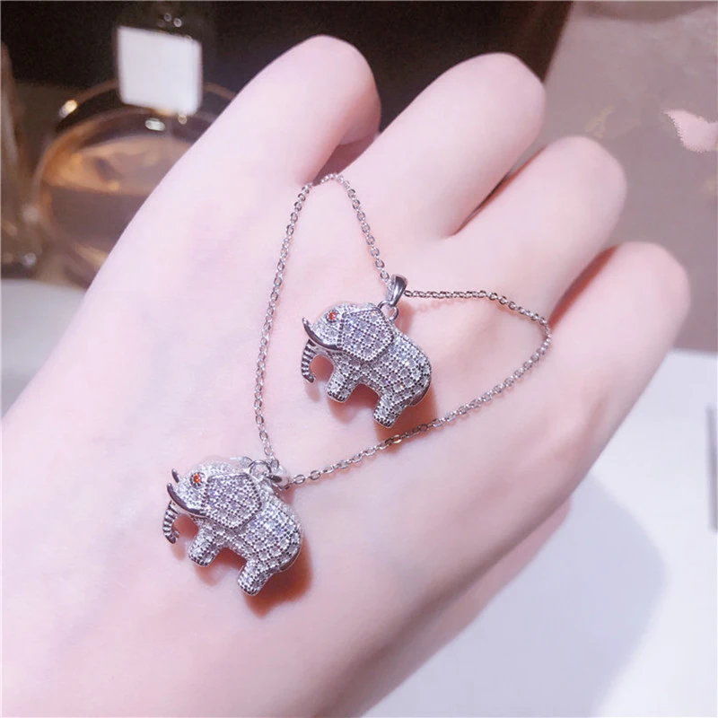 

2018 Minimalist S925 Sterling Silver Cute Elephant Necklace Micro Stylized Zircon Sweet Cute Wild Clavicle Chains Women