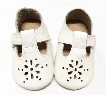

2020 Summer Genuine Leather Baby Shoes Infant Fretwork Buckle Strap Non-slip Girls Boys Moccasins Hard Rubber Sole Toddler
