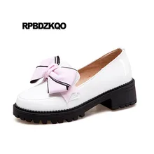 Женская обувь из лакированной кожи в японском стиле без застежки; белые женские лоферы с круглым носком; коллекция года; недорогая обувь на низком каблуке с бантом; Китай