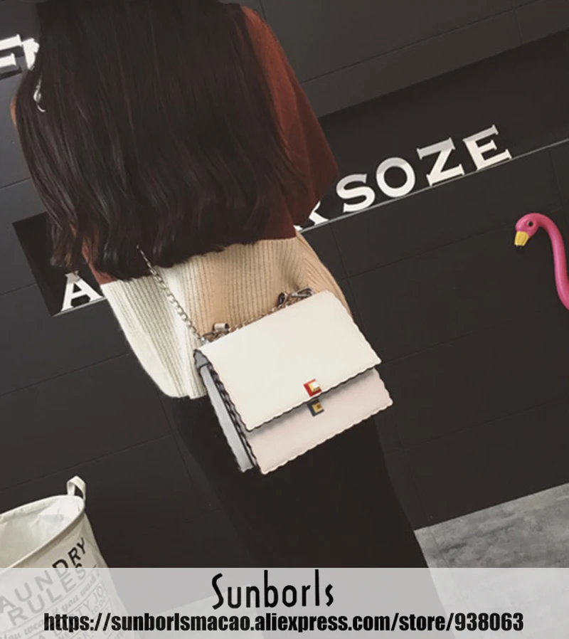 3594792696_2051307013