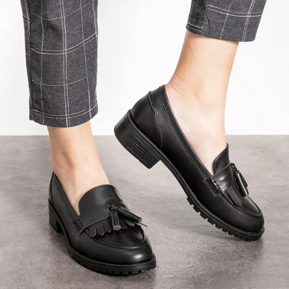 ladies shoes with tassels