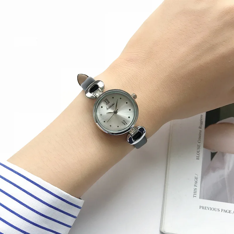 Маленькие женские часы-браслет модные повседневные кожаные Наручные часы 2021