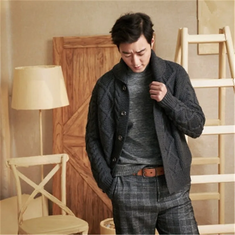  100%hand made pure wool thick knit men korean style solid turn-down collar single breasted cardigan