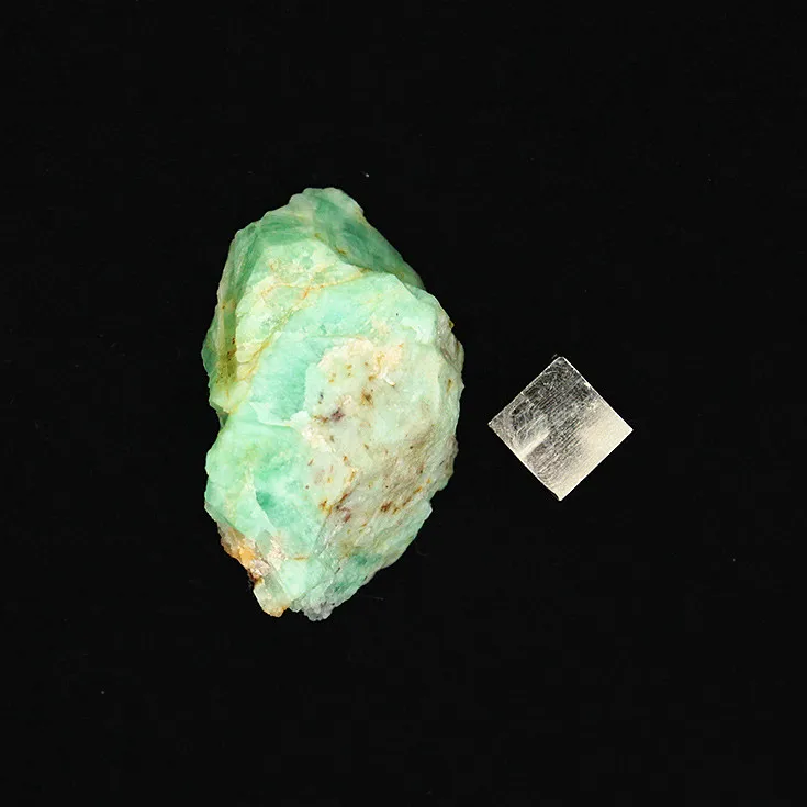 Сверхтонкие Минеральные Кристаллы изумрудно зеленые натуральные грубые камни