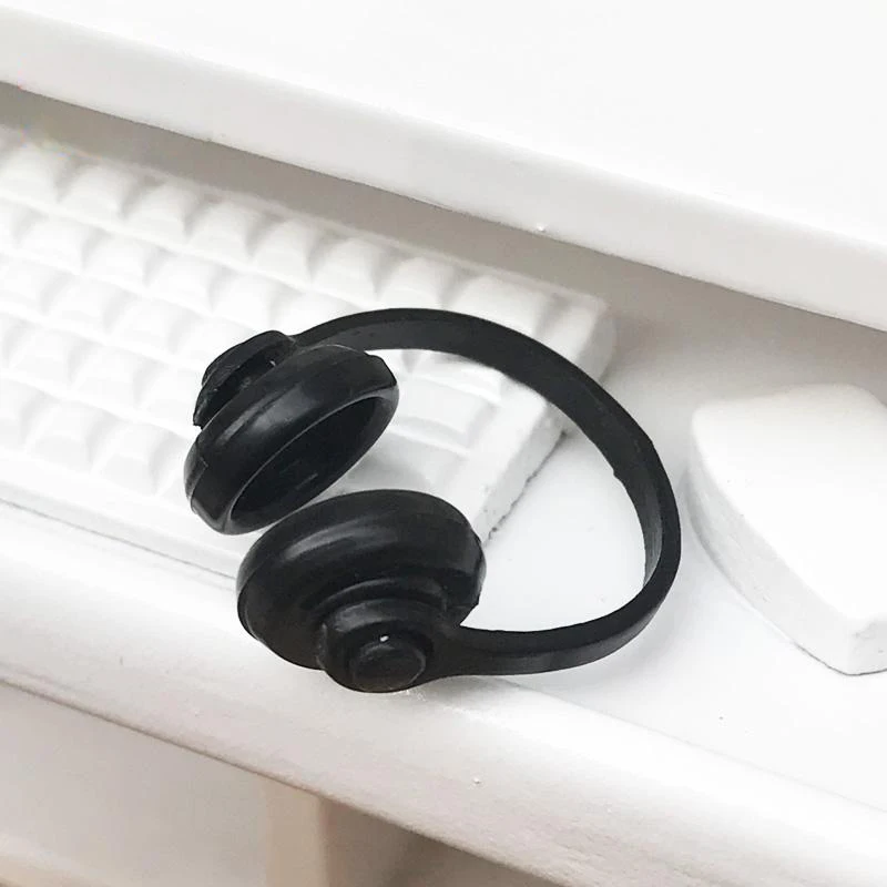 

A01-X267 children gift Toy 1:12 Dollhouse mini Furniture Miniature rement Doll accessories Black headphones 1pcs