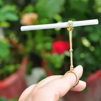 

Smoking Accessories Metal Ring Holder Practical Portable Cigarettes Holder Clamp Finger Hand