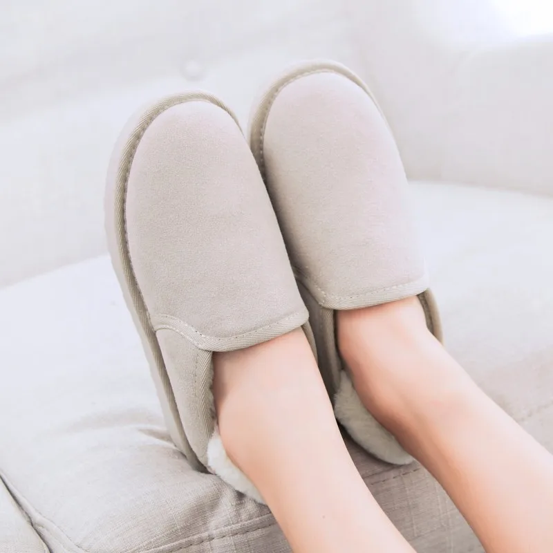 

2018 winter new style simple and simple solid color leather snow boots women casual plus velvet warm non-slip women's boots.