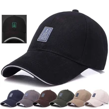 Новое поступление Пара Кепка, бейсболка для женщин мужчин открытый скейтборд Кепка с металлической буквой хлопок Пешие прогулки Рыбалка Путешествия шапка