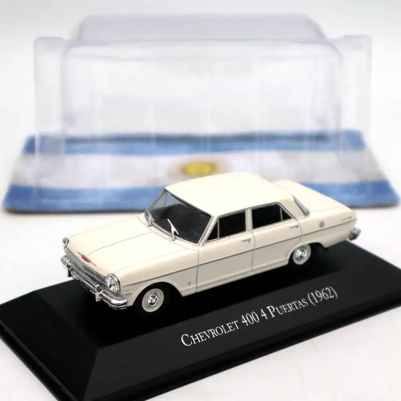 1//43 IXO CHEVROLET 400 4 PUERTAS 1962 White Die Cast Car Model