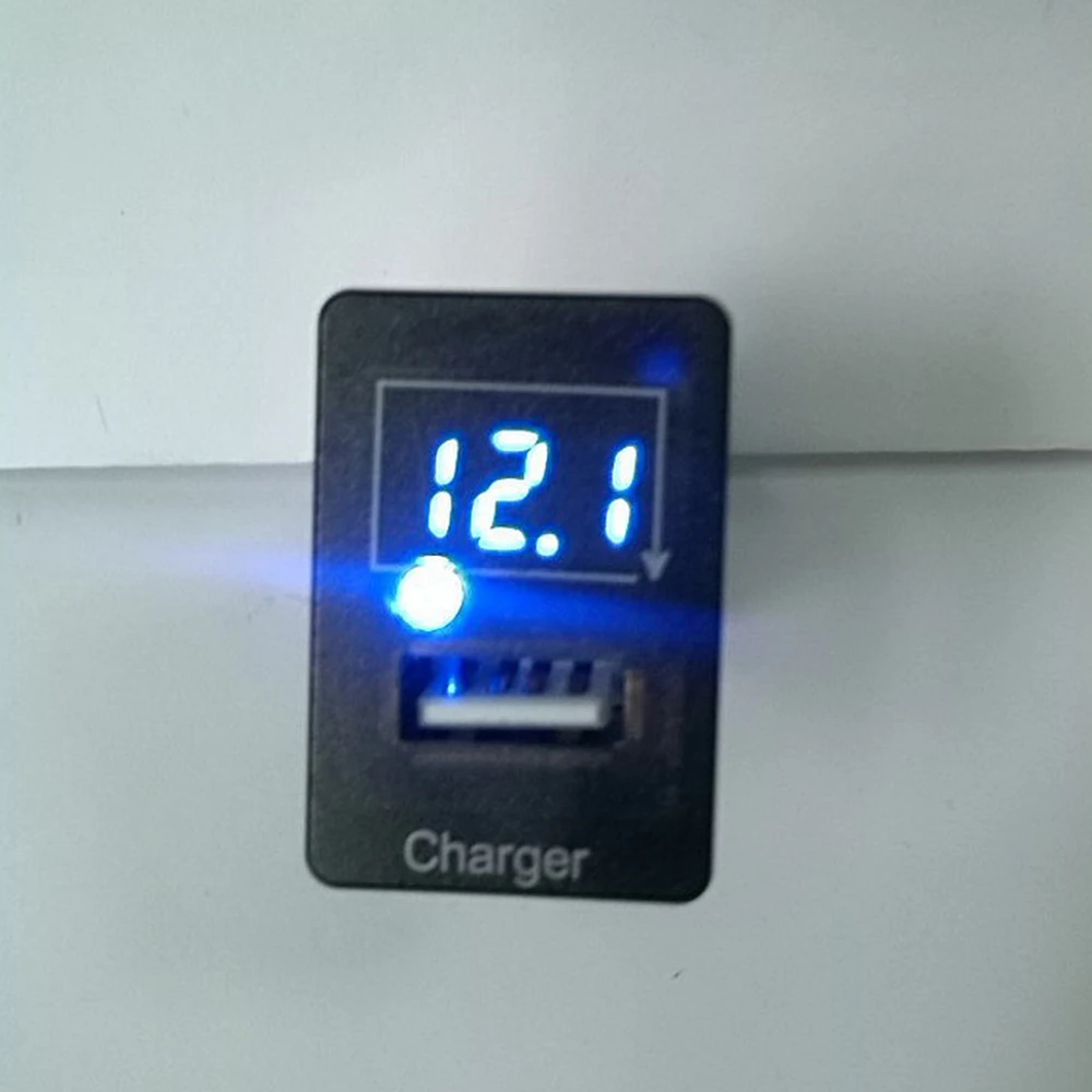 5V 2.1A Car Charger USB Portport Dashboard blue light Port socket