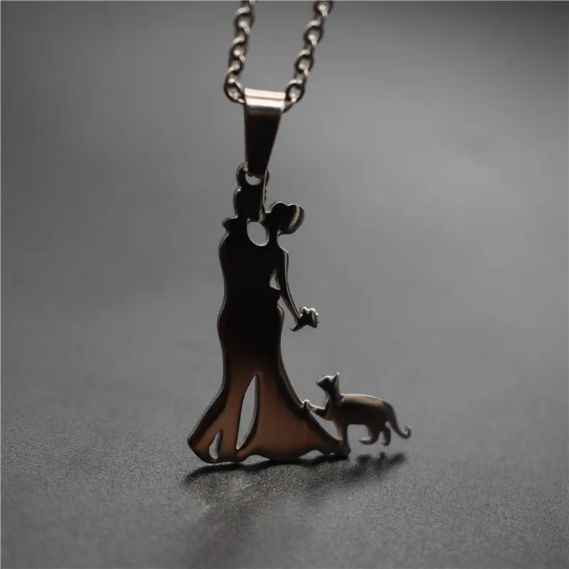 Elfin-New-Family-Necklace-Stainless-Steel-Lovers-Couple-Kiss-Pendant-Necklace-Cat-Necklace-Figure-Jewellery (2)
