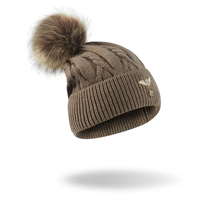 pom pom hat (13)