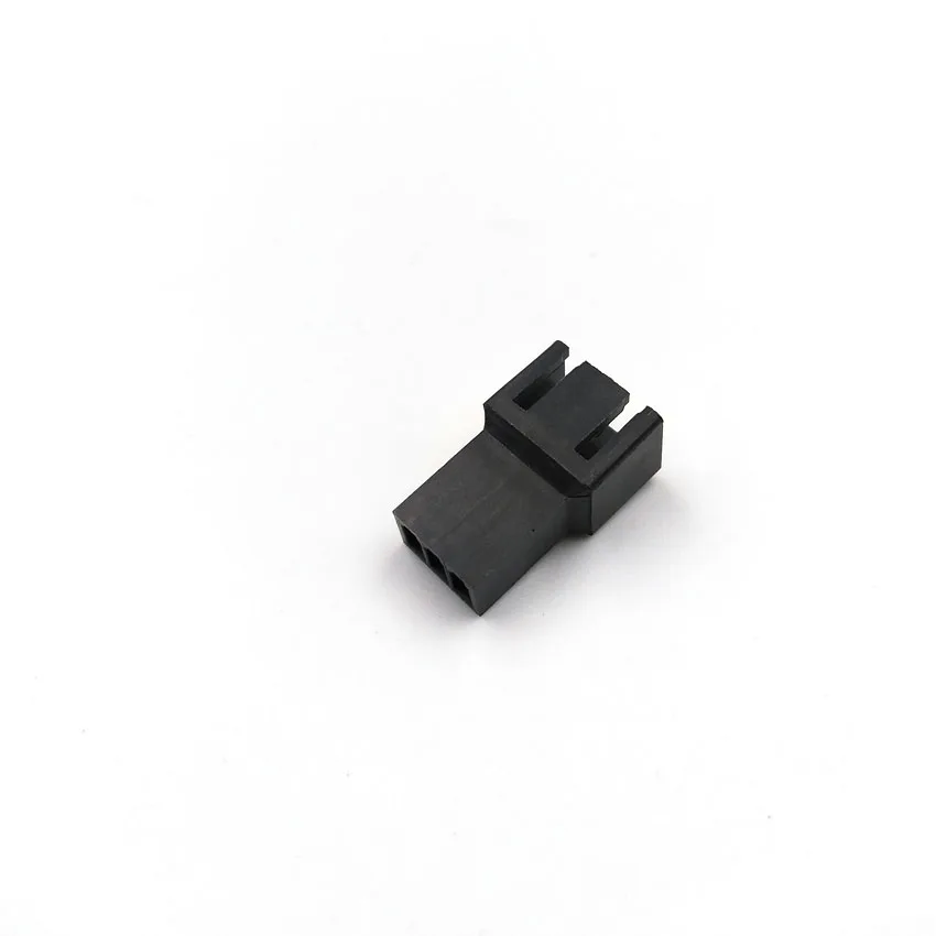 Fan_3Pin_female_connector_housing_1