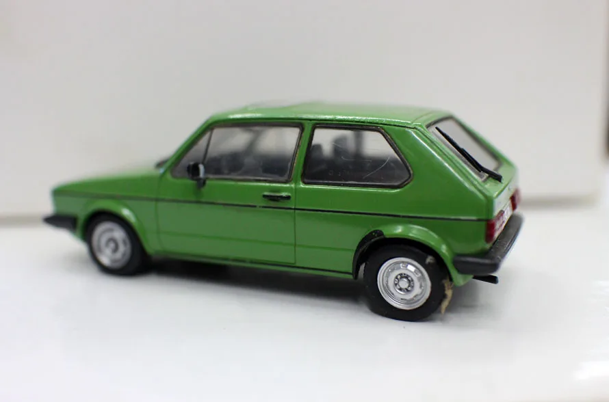 Классический 1/43 специальный Литой Сплав модель автомобиля Volkswagen GOLF I Рабочий стол дисплей Коллекция игрушек для детей