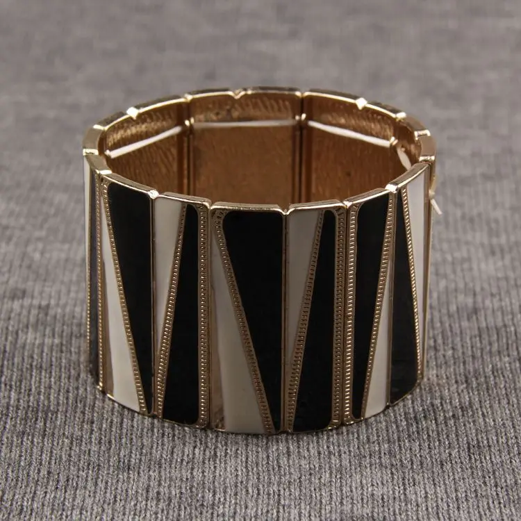 

2018 fashion jewelry factory wholesale gold hit color stretch bracelet woman Free shipping Halloween Christmas