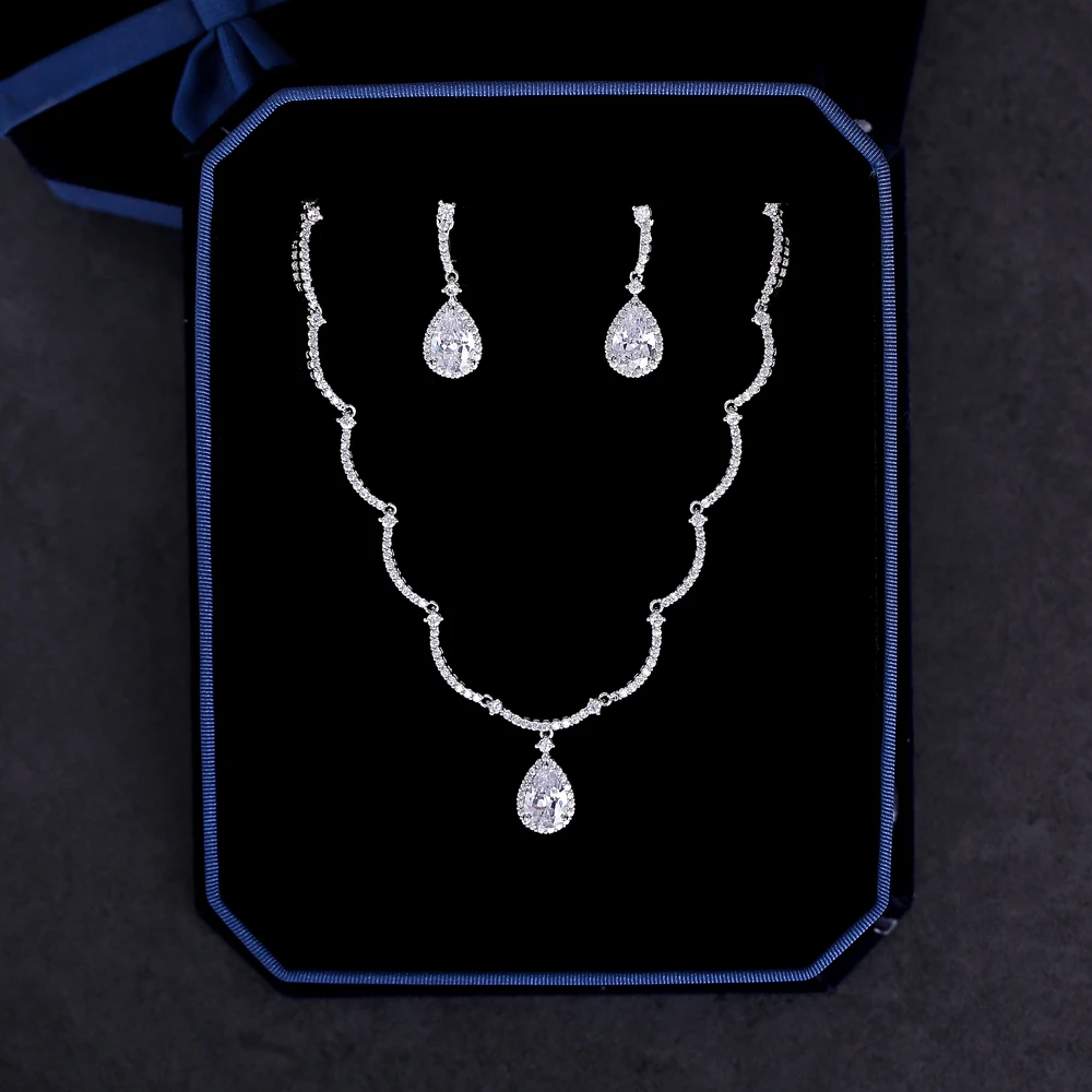 

Clear Water Drop Cubic Zirconia Pendant Necklace Wedding Bride Jewelry Sets Pear Cut Zircon Dangle Earrings Women Party Bijoux