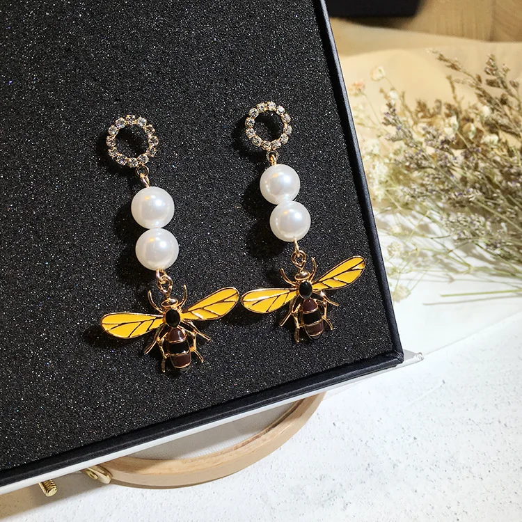 

2018 New Ziris Hot Jewelry Women Earring Little Enameled Bee Wings with Circle Drop Earrings for Spring Gift
