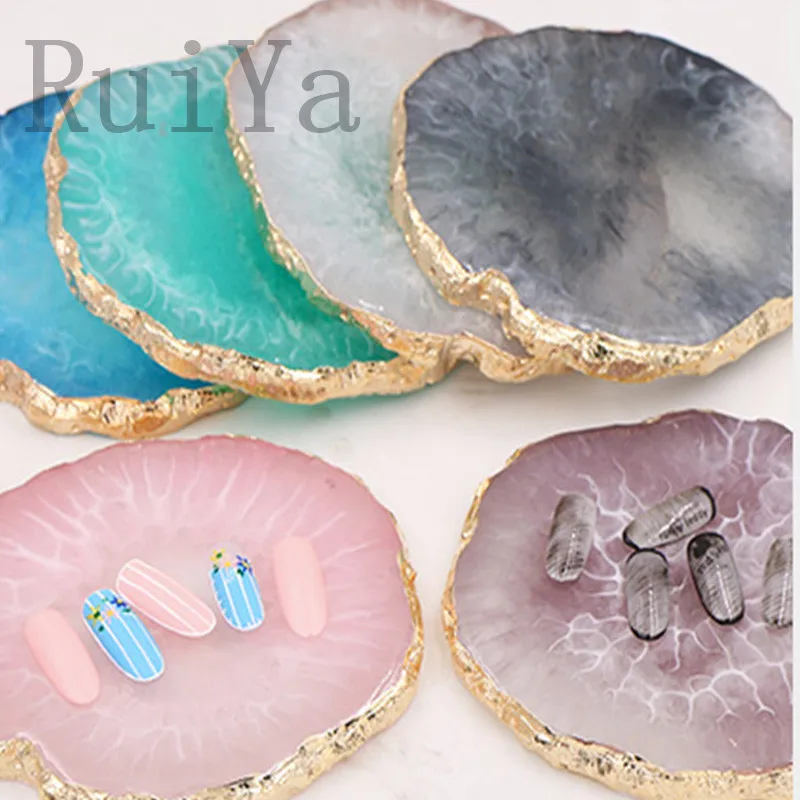 бижутерия из смолы. украшения из эпоксидной смолы и дерева. эпоксидная смола. бижутерия из дерева и эпоксидной смолы. сухоцветы на ногтях.