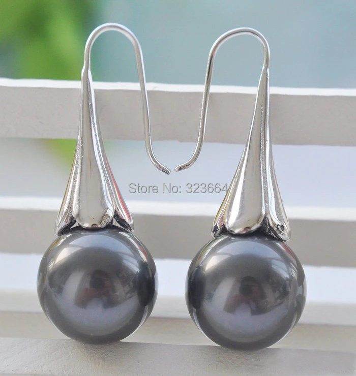 

16mm round black shell pearl Morning glory hook earring