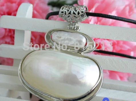 

ddh001485 Big 48mm white mabe keshi pearl necklace crescent pendant