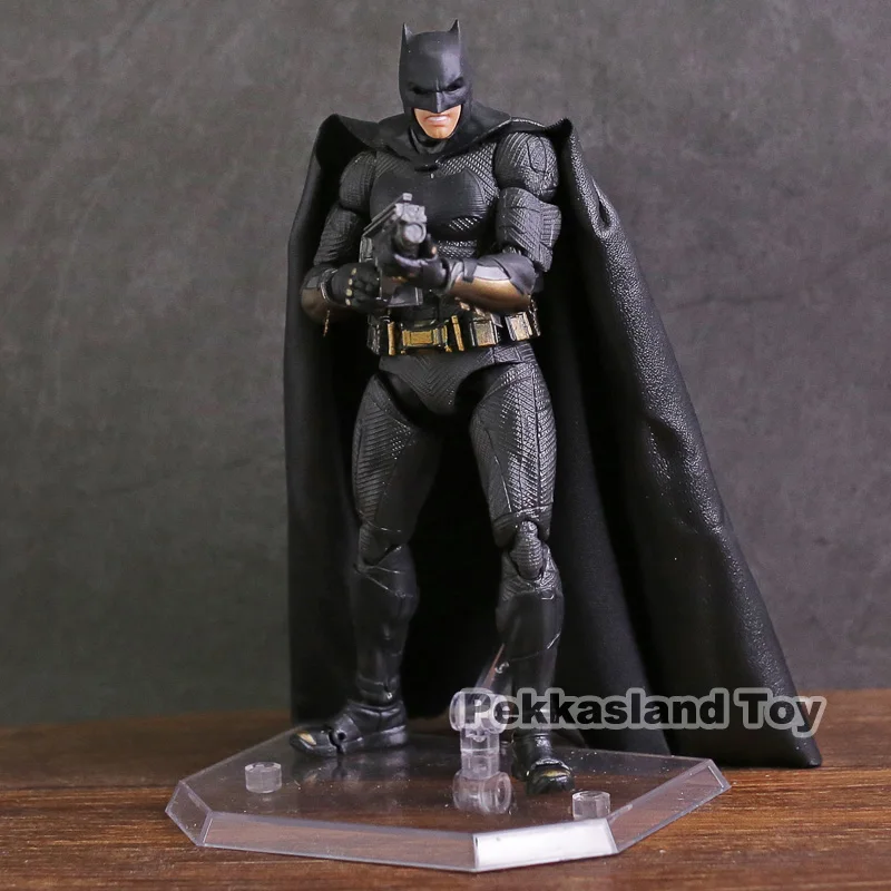

Mafex No. 056 DC Comics Justice League Batman PVC Action Figure Collectible Model Toy